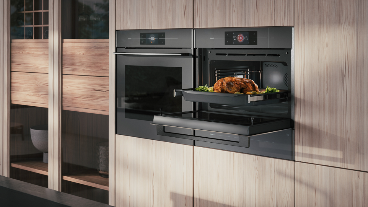 Духовой шкаф с функцией пароварки и СВЧ