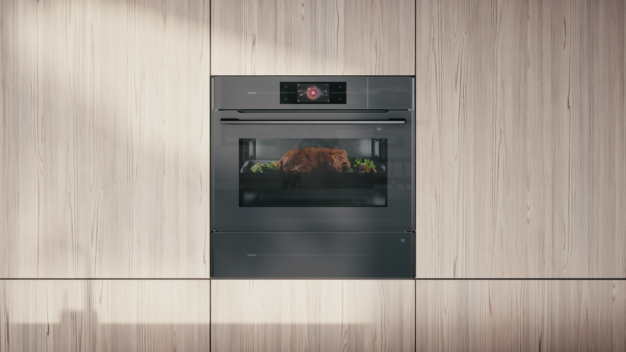 Духовой шкаф с функцией пароварки и СВЧ